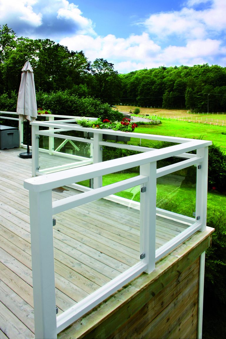 Befintligt träräcke - Vetro Group AB